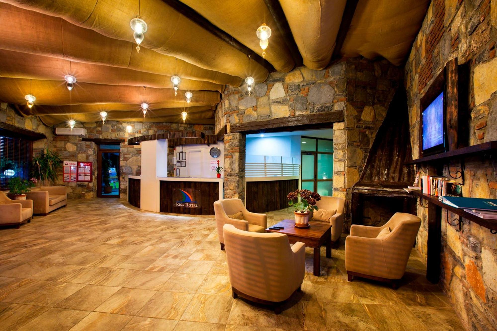 Bitez Risa Hotel Extérieur photo
