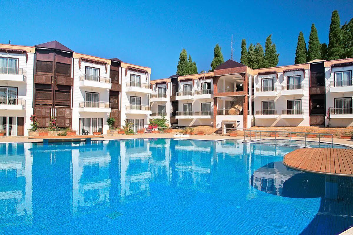 Bitez Risa Hotel Extérieur photo