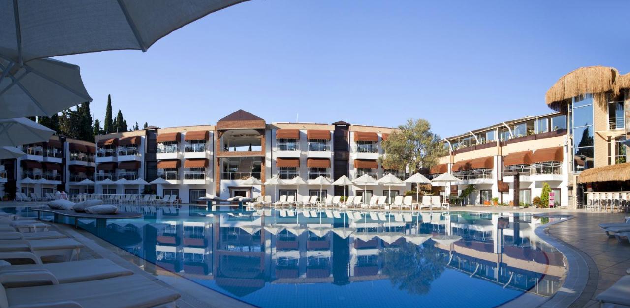 Bitez Risa Hotel Extérieur photo