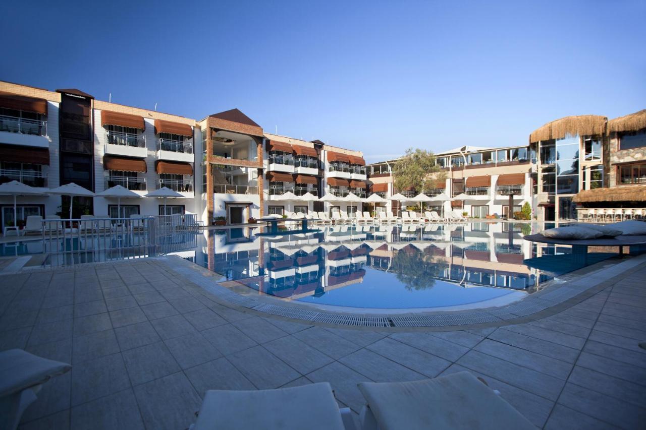 Bitez Risa Hotel Extérieur photo