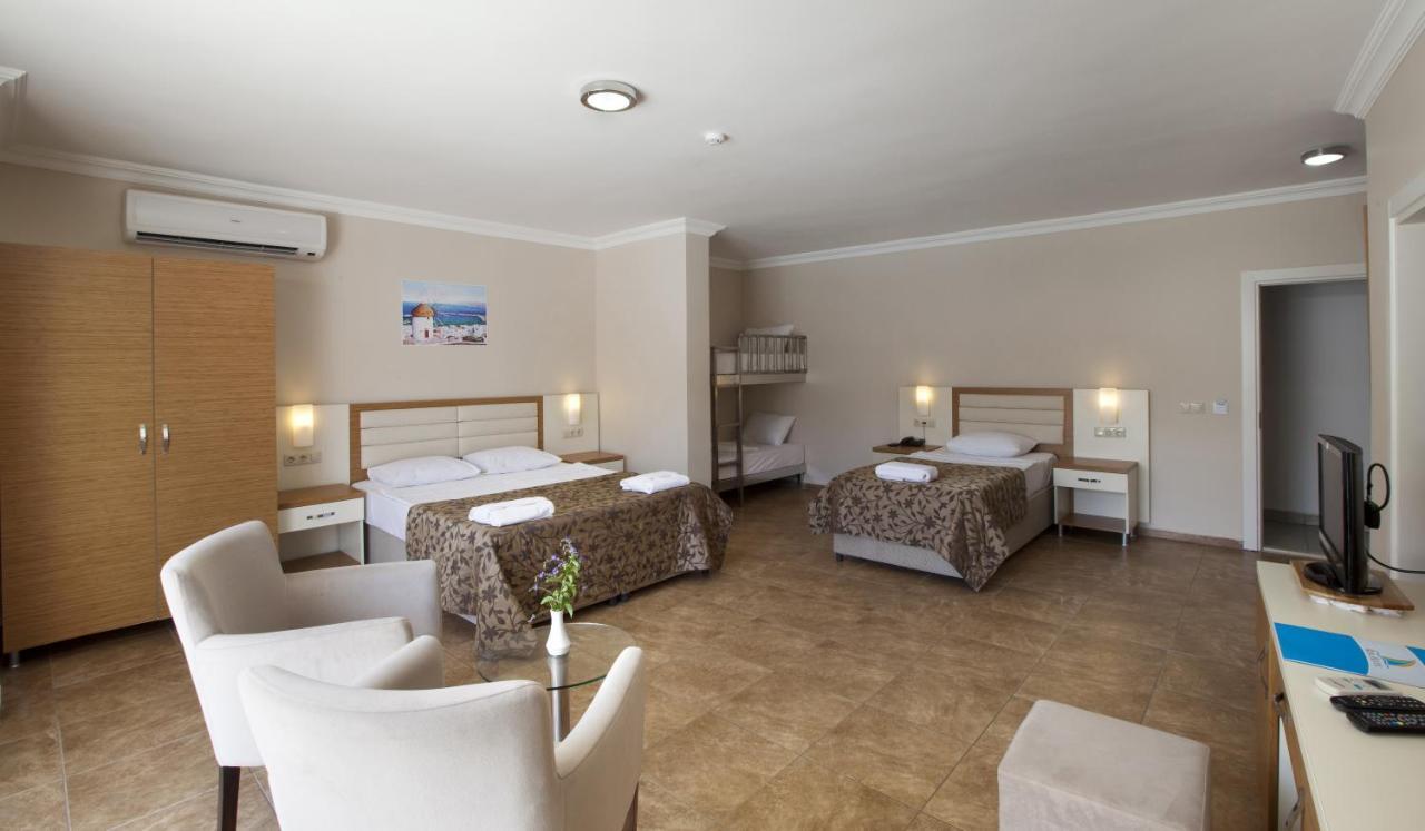 Bitez Risa Hotel Extérieur photo